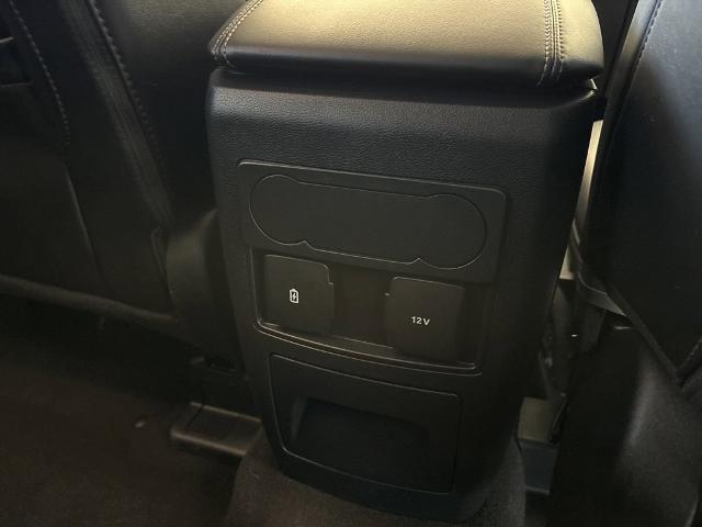 2024 Ford Explorer Vehicle Photo in MANHATTAN, KS 66502-5036