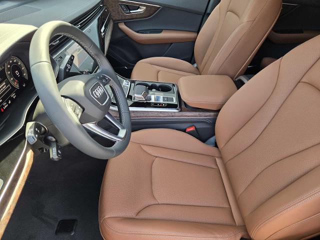 2025 Audi Q7 Vehicle Photo in SUGAR LAND, TX 77478