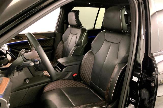 2023 Jeep Grand Cherokee Vehicle Photo in Kansas City, MO 64114