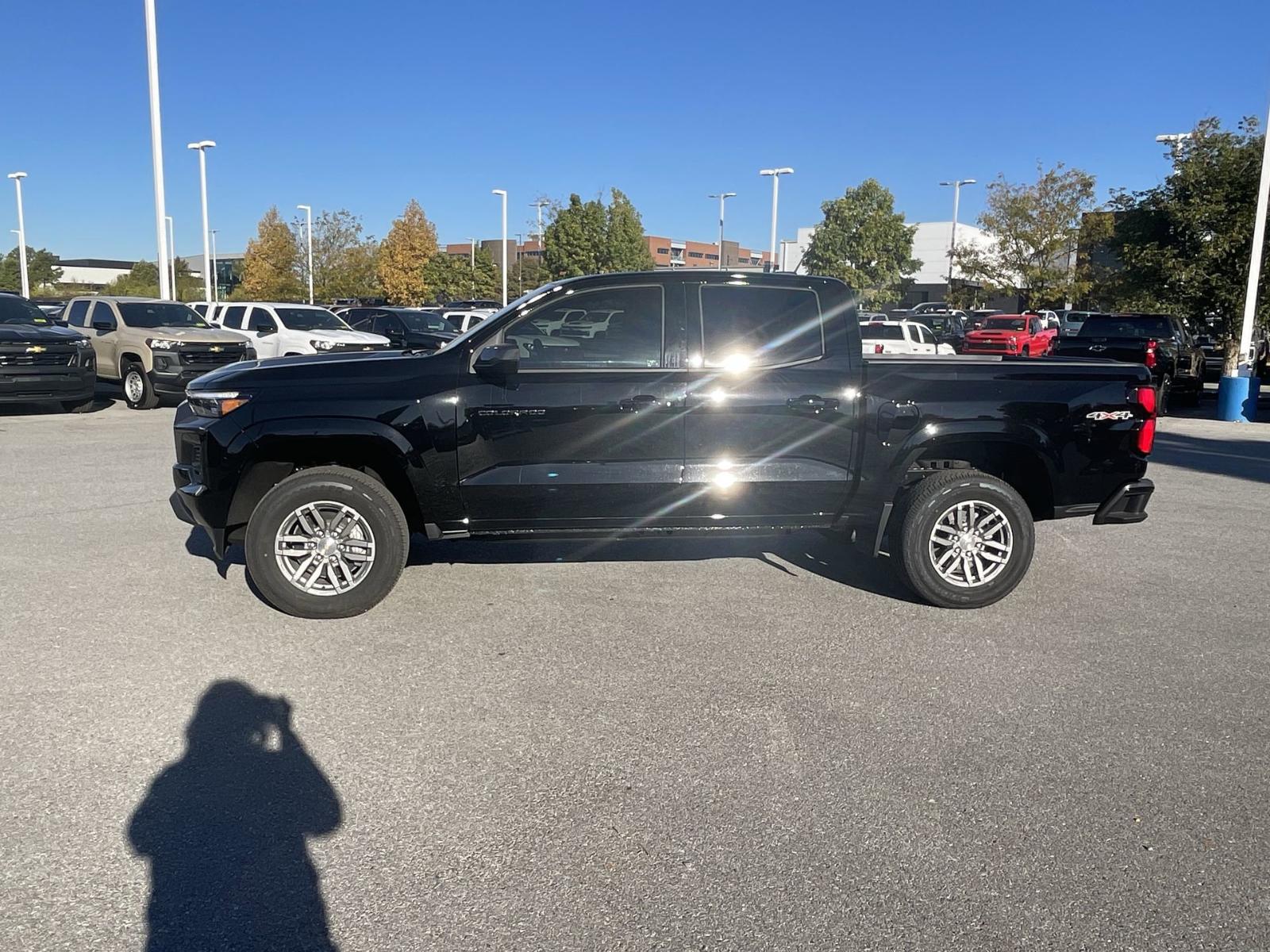 2024 Chevrolet Colorado Vehicle Photo in BENTONVILLE, AR 72712-4322