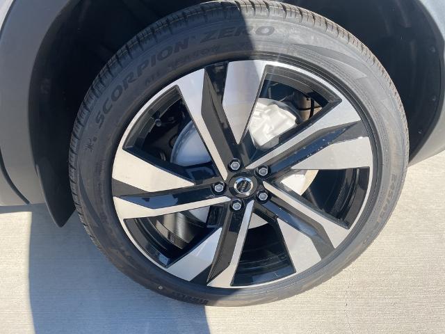 2025 Volvo XC40 Vehicle Photo in Grapevine, TX 76051