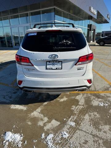 2017 Hyundai SANTA FE Vehicle Photo in Peoria, IL 61615