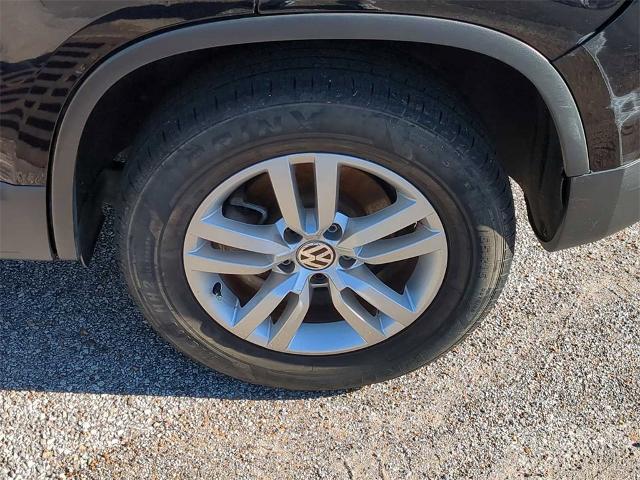 2013 Volkswagen Tiguan Vehicle Photo in BARTLETT, TN 38133-4101