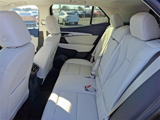 2025 Buick Envision Vehicle Photo in LEWES, DE 19958-4935