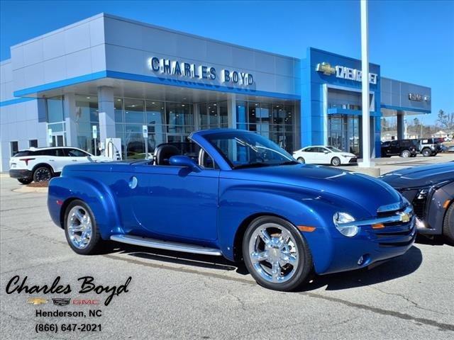 2006 Chevrolet SSR Vehicle Photo in HENDERSON, NC 27536-2966