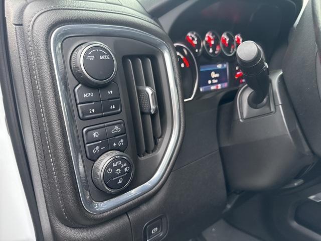 2022 Chevrolet Silverado 1500 LTD Vehicle Photo in VENTURA, CA 93003-8585