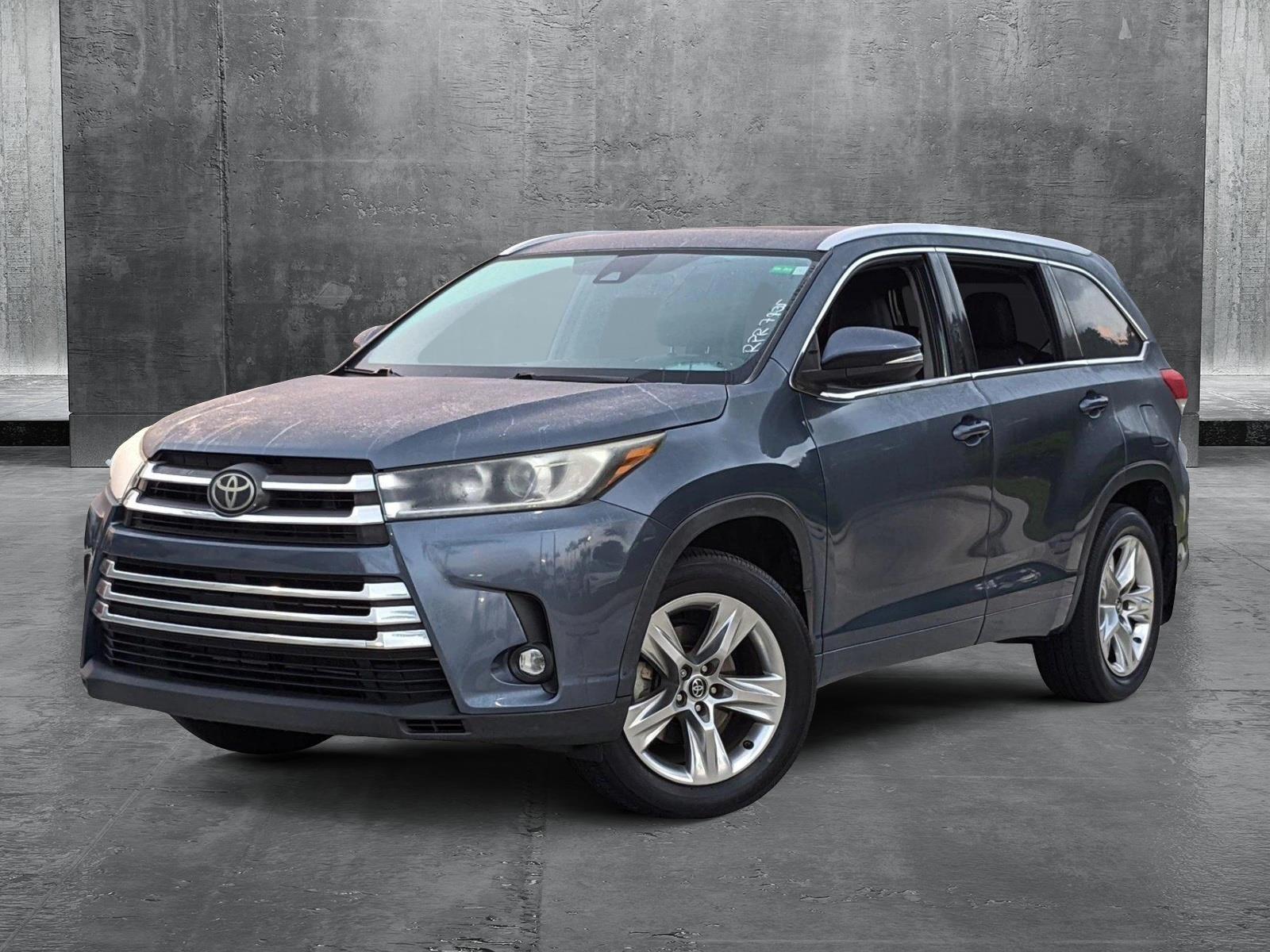 2019 Toyota Highlander Vehicle Photo in Davie, FL 33331