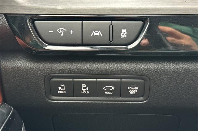 2022 Kia Carnival Vehicle Photo in ELK GROVE, CA 95757-8703