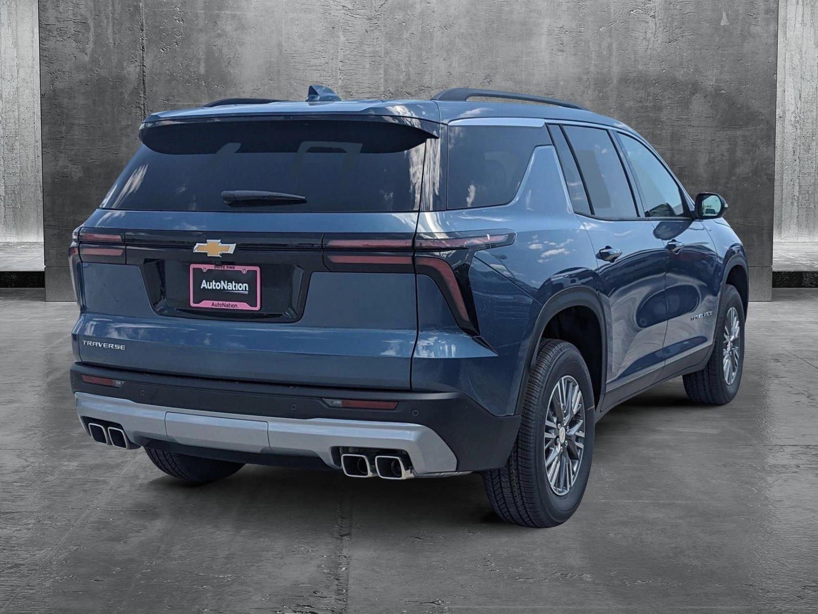 2025 Chevrolet Traverse Vehicle Photo in MIAMI, FL 33172-3015