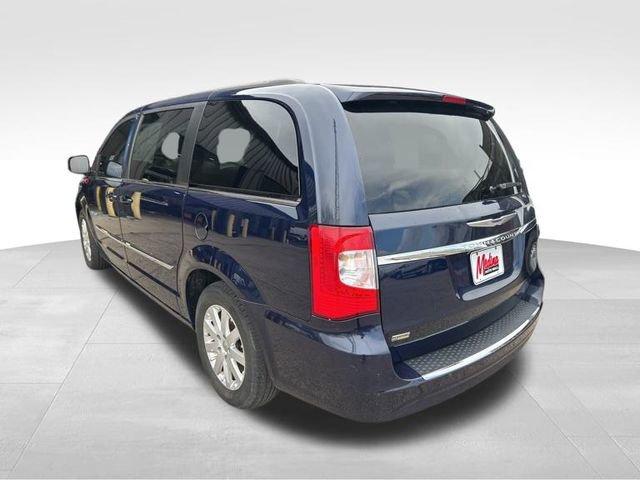 2015 Chrysler Town & Country Vehicle Photo in MEDINA, OH 44256-9631
