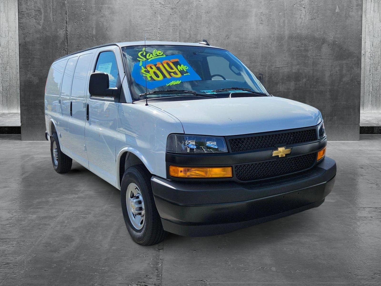 2025 Chevrolet Express Cargo 2500 Vehicle Photo in GREENACRES, FL 33463-3207
