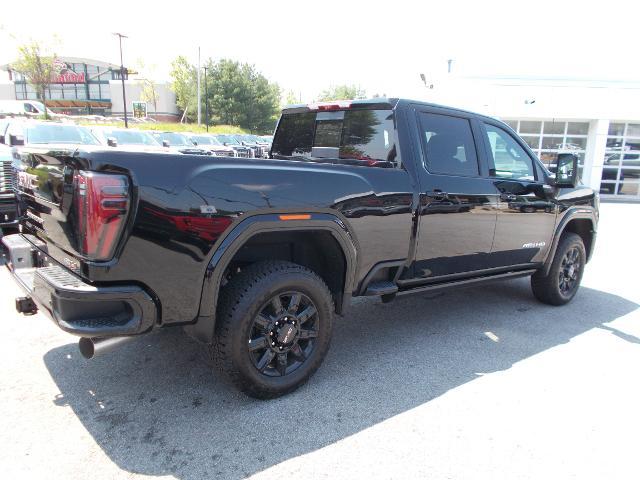 2025 GMC Sierra 2500 HD Vehicle Photo in LOWELL, MA 01852-4336