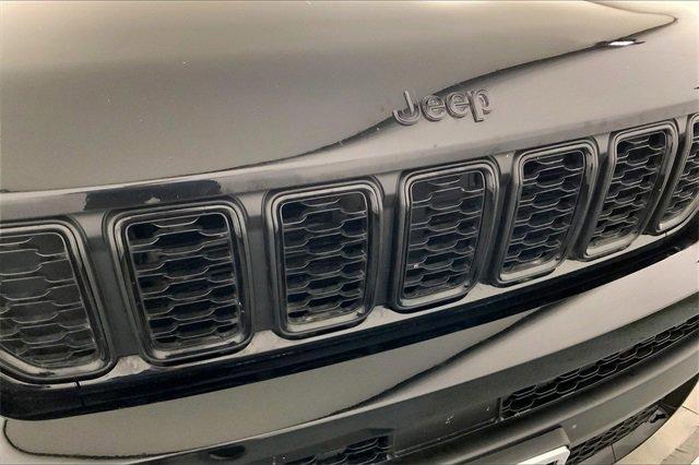 2022 Jeep Grand Cherokee L Vehicle Photo in INDEPENDENCE, MO 64055-1377