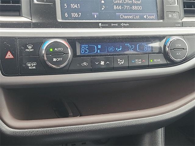 2019 Toyota Highlander Vehicle Photo in New Bloomfield, PA 17068