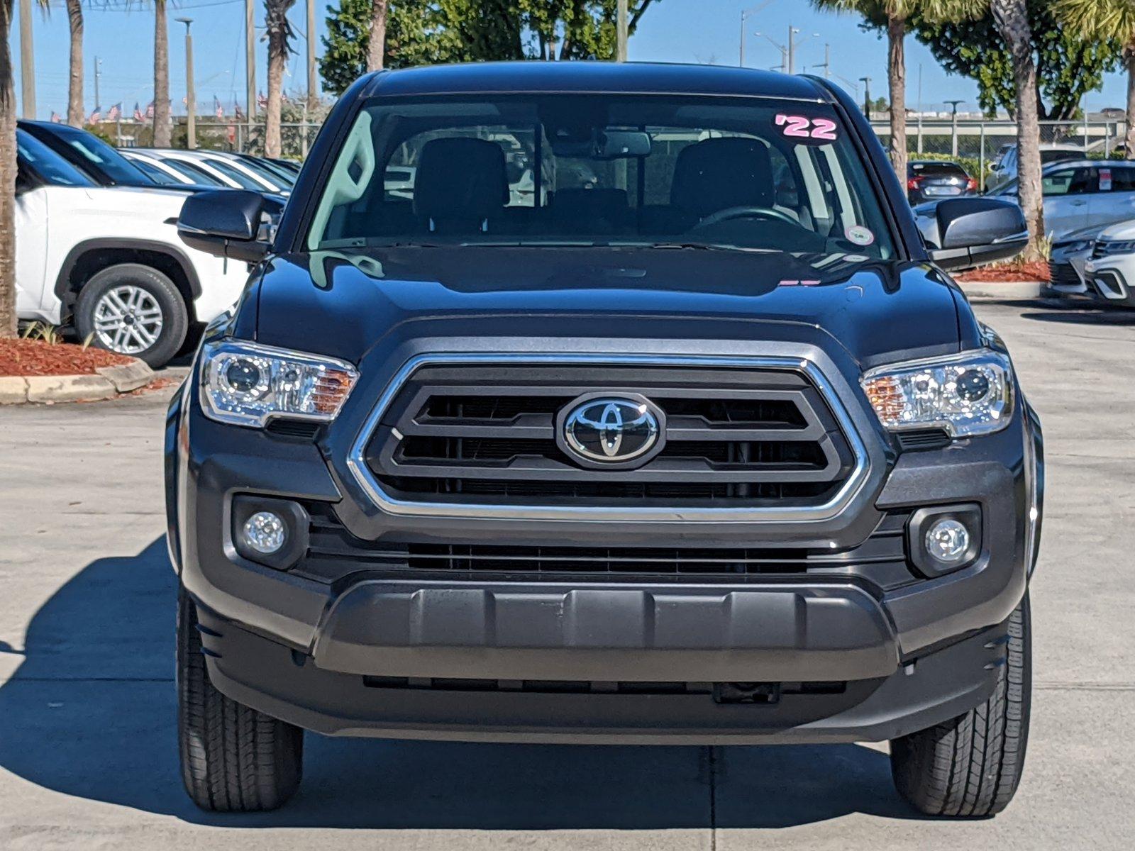 2022 Toyota Tacoma 2WD Vehicle Photo in Davie, FL 33331