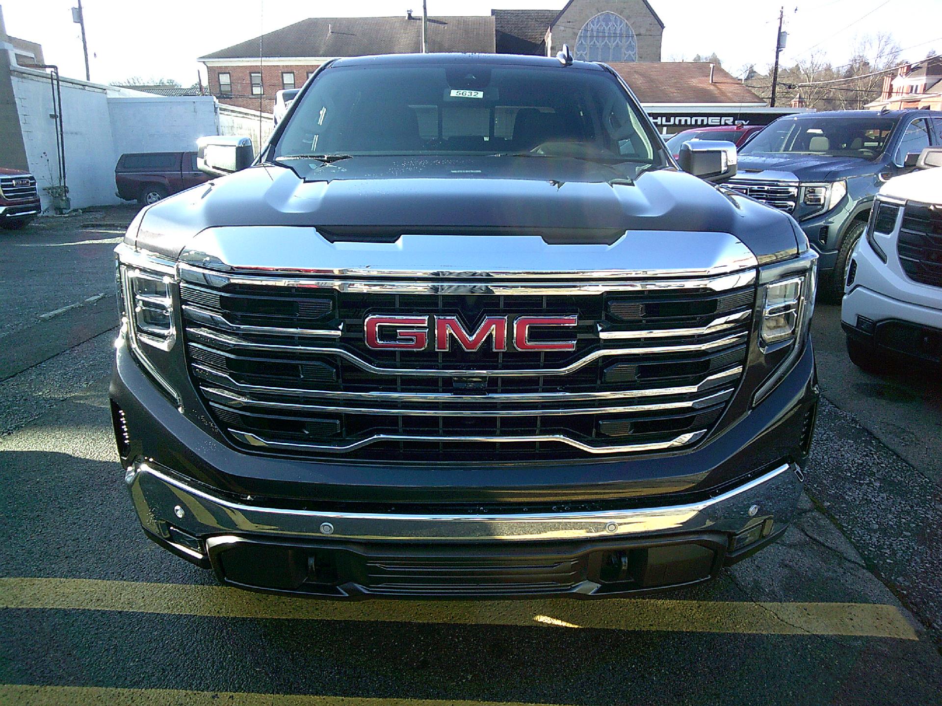 2025 GMC Sierra 1500 Vehicle Photo in KITTANNING, PA 16201-1536