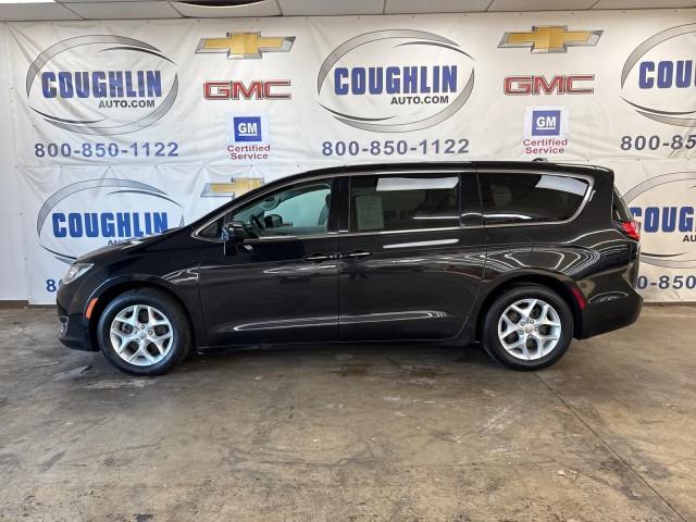 Used 2018 Chrysler Pacifica Touring Plus with VIN 2C4RC1FG4JR158955 for sale in London, OH