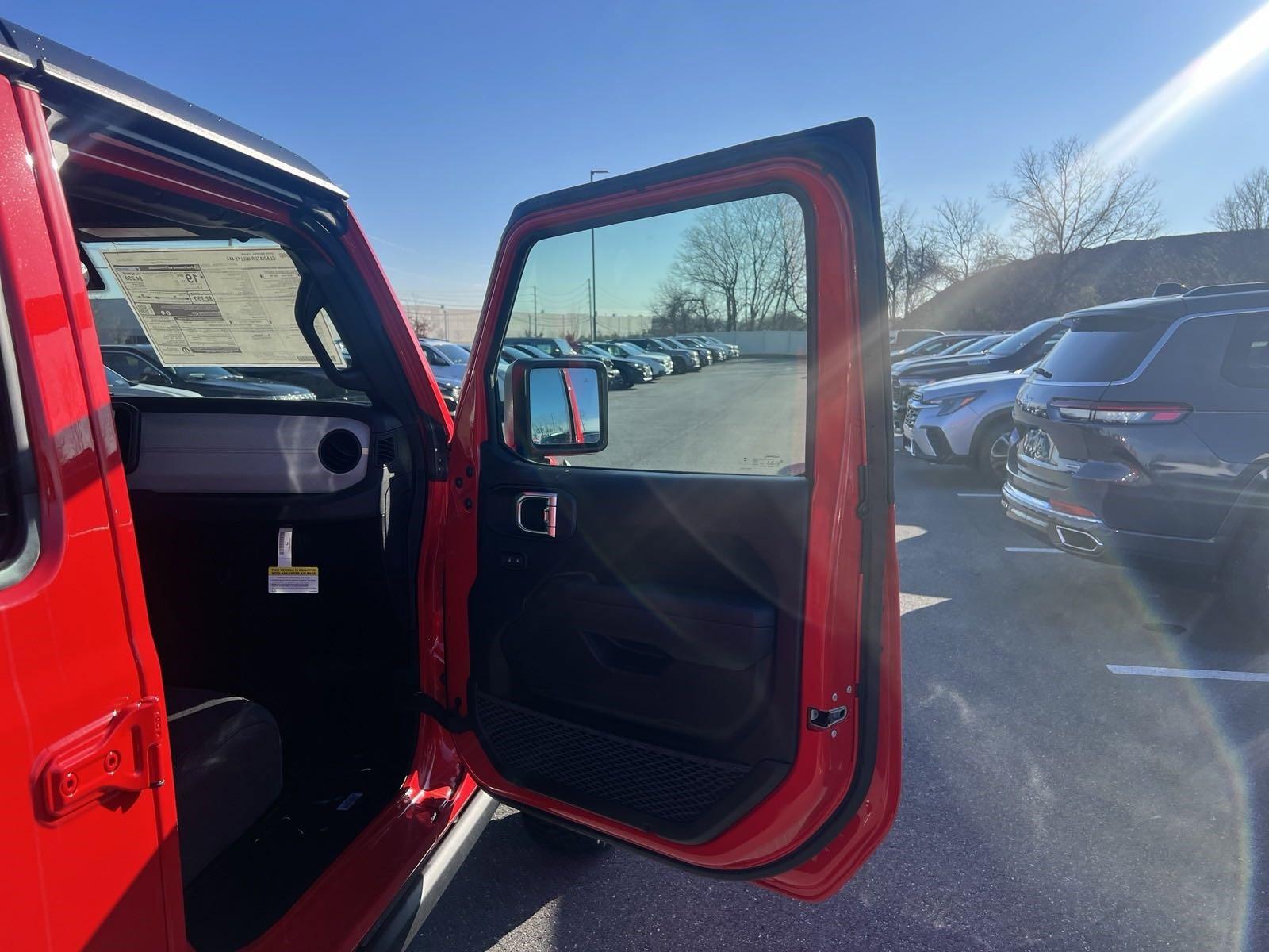 2025 Jeep Gladiator Vehicle Photo in Mechanicsburg, PA 17050-1707