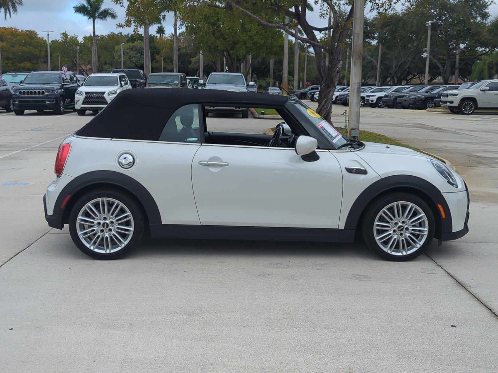 2024 MINI Cooper S Convertible Vehicle Photo in Pembroke Pines, FL 33027