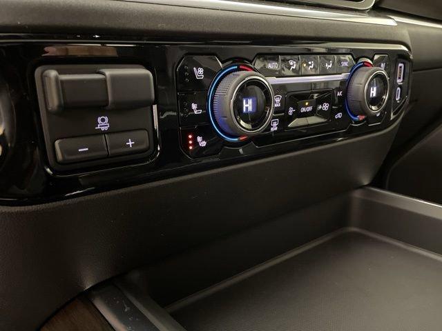2025 Chevrolet Silverado 3500 HD Vehicle Photo in PHOENIX, AZ 85014-3381