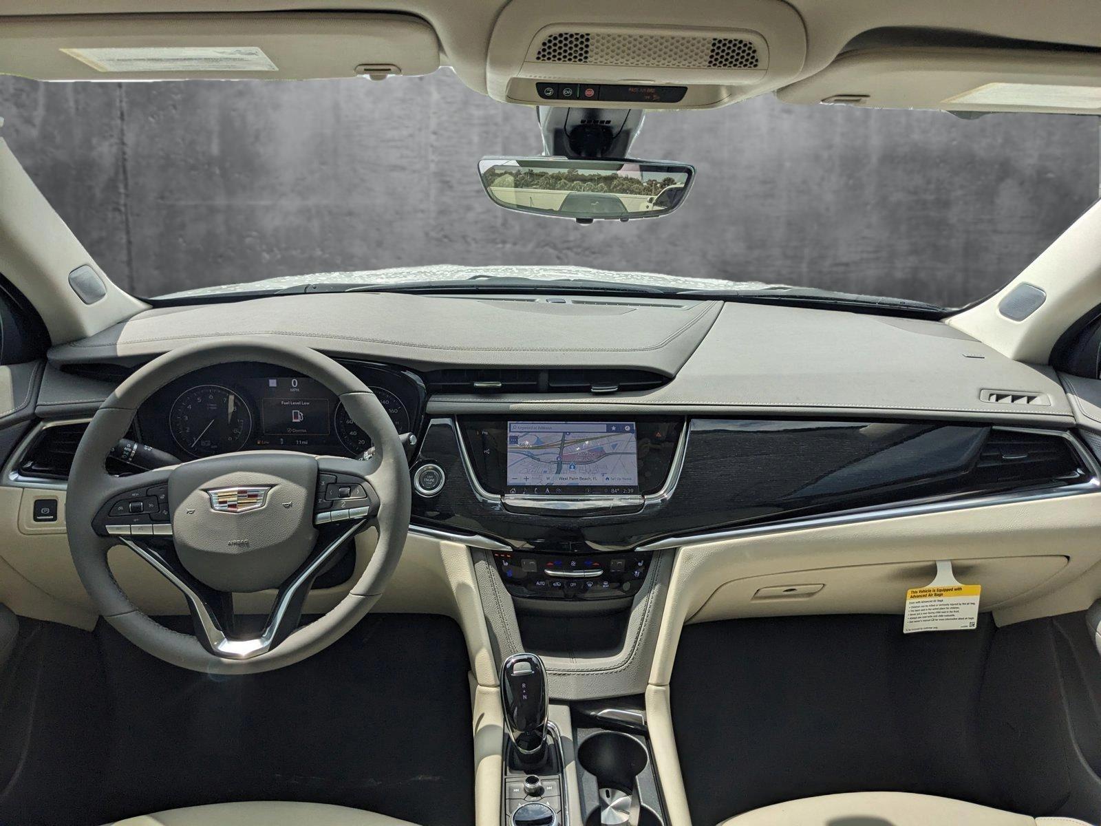 2024 Cadillac XT6 Vehicle Photo in WEST PALM BEACH, FL 33407-3296