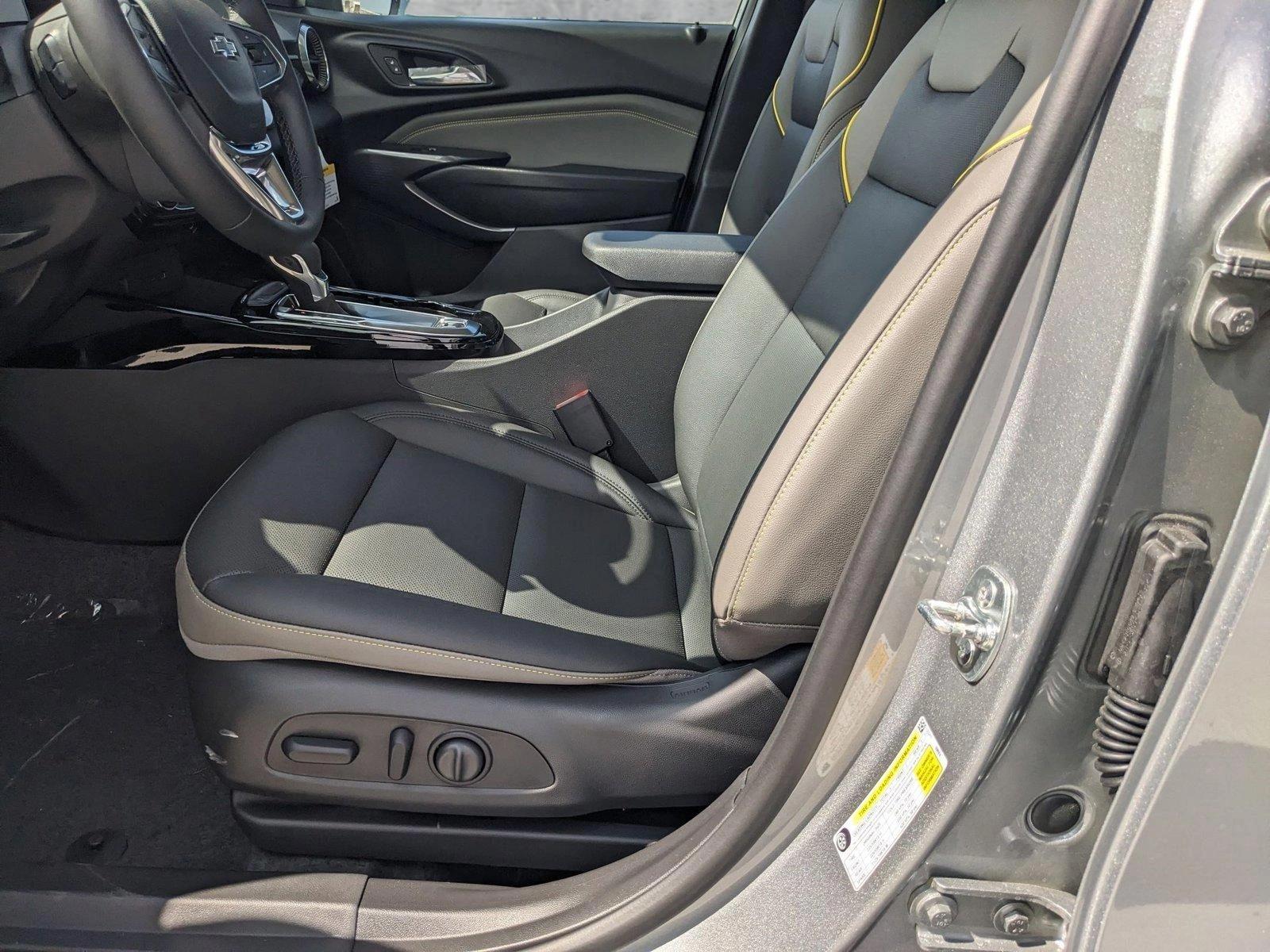 2025 Chevrolet Trax Vehicle Photo in MIAMI, FL 33172-3015