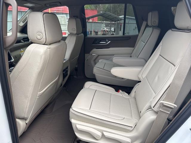 2025 GMC Yukon Vehicle Photo in MARION, NC 28752-6372