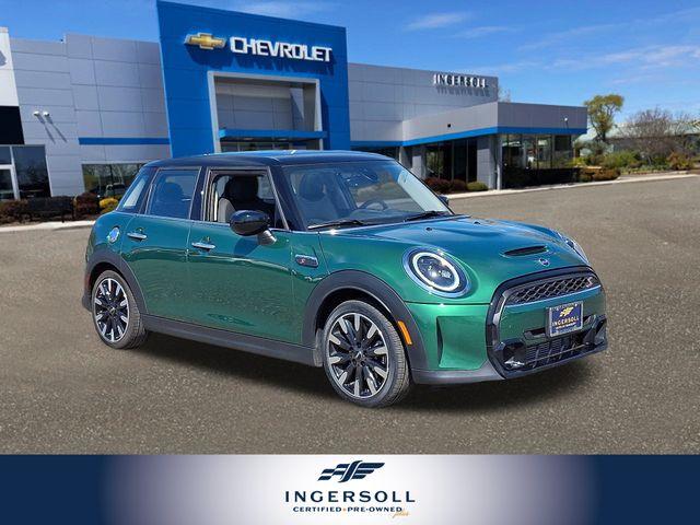 2024 MINI Hardtop 4 Door Vehicle Photo in DANBURY, CT 06810-5034