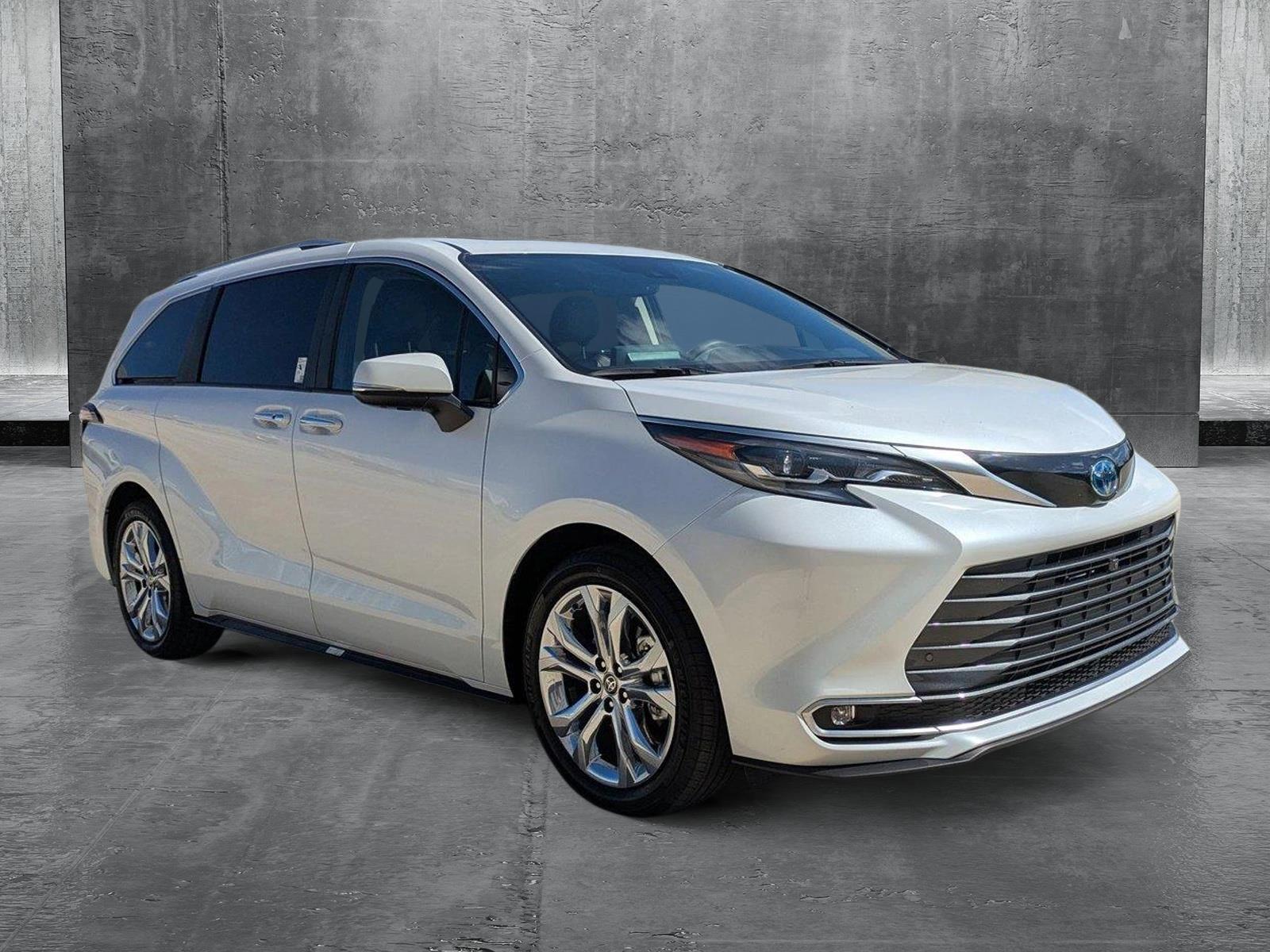 2024 Toyota Sienna Vehicle Photo in Winter Park, FL 32792