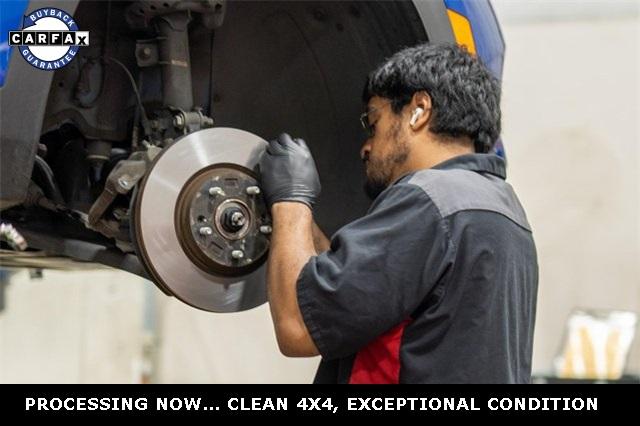 2015 Chevrolet Suburban Vehicle Photo in Everett, WA 98204