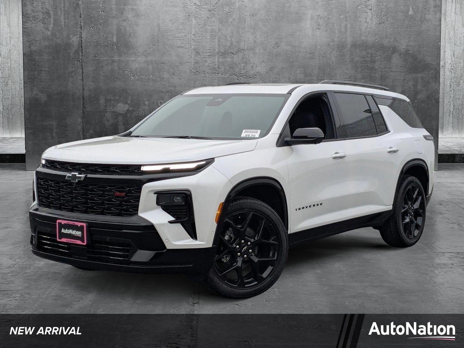 2025 Chevrolet Traverse Vehicle Photo in VALENCIA, CA 91355-1705
