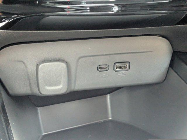 2025 Chevrolet Trax Vehicle Photo in BRUNSWICK, GA 31525-1881