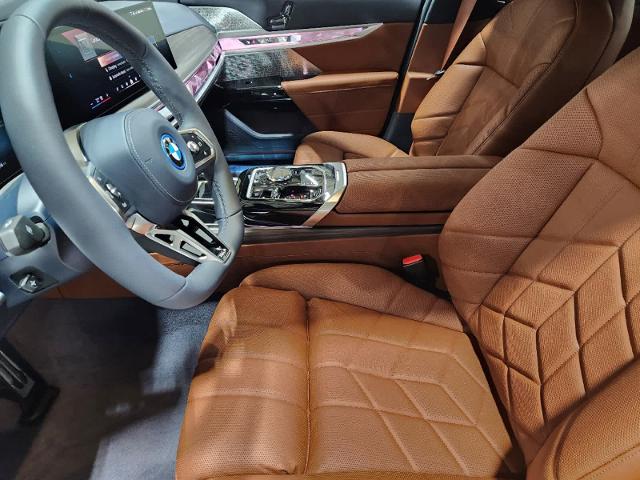 2025 BMW i7 Vehicle Photo in GRAPEVINE, TX 76051