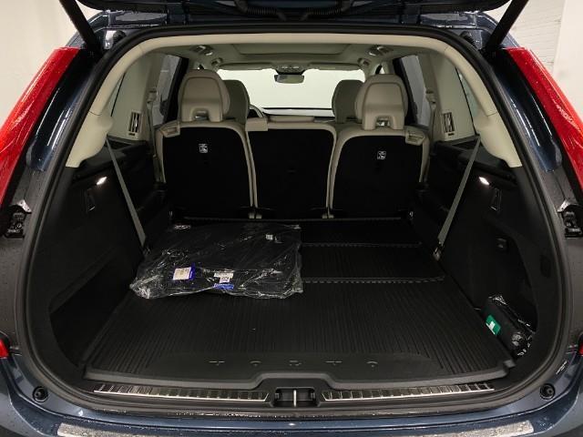 2025 Volvo XC90 Vehicle Photo in Appleton, WI 54913
