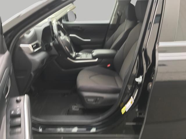 2023 Toyota Highlander Vehicle Photo in GREEN BAY, WI 54303-3330