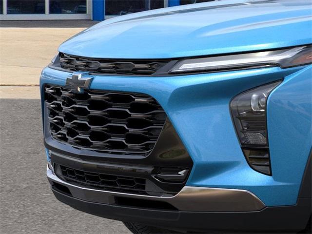 2025 Chevrolet Trax Vehicle Photo in ENGLEWOOD, CO 80113-6708