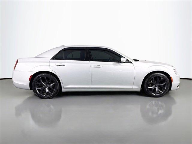 2022 Chrysler 300 Vehicle Photo in PUYALLUP, WA 98371-4149