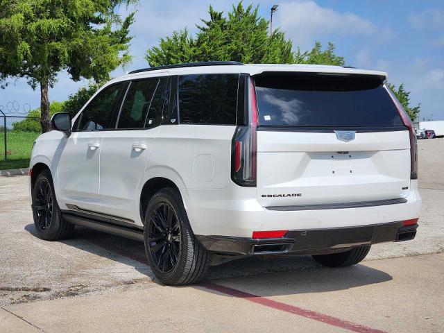 2024 Cadillac Escalade Vehicle Photo in DENTON, TX 76210-9321