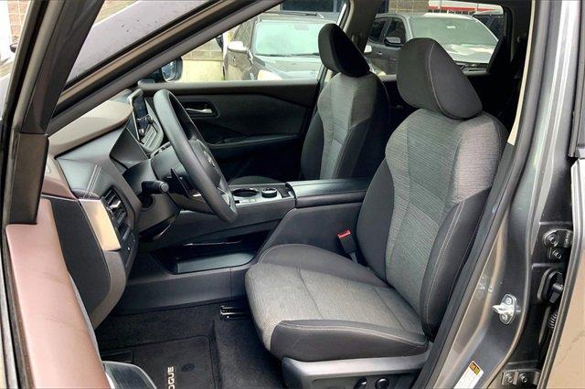 2023 Nissan Rogue Vehicle Photo in KANSAS CITY, MO 64114-4502