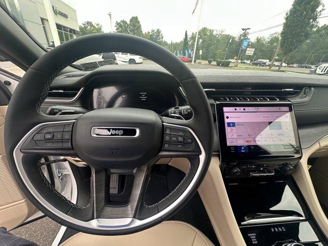 2025 Jeep Grand Cherokee Vehicle Photo in Doylsetown, PA 18901