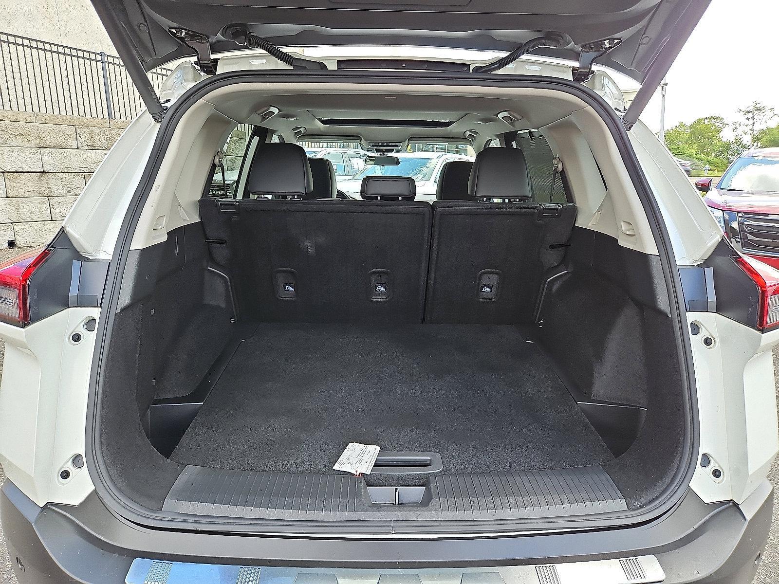 2023 Nissan Rogue Vehicle Photo in Jenkintown, PA 19046