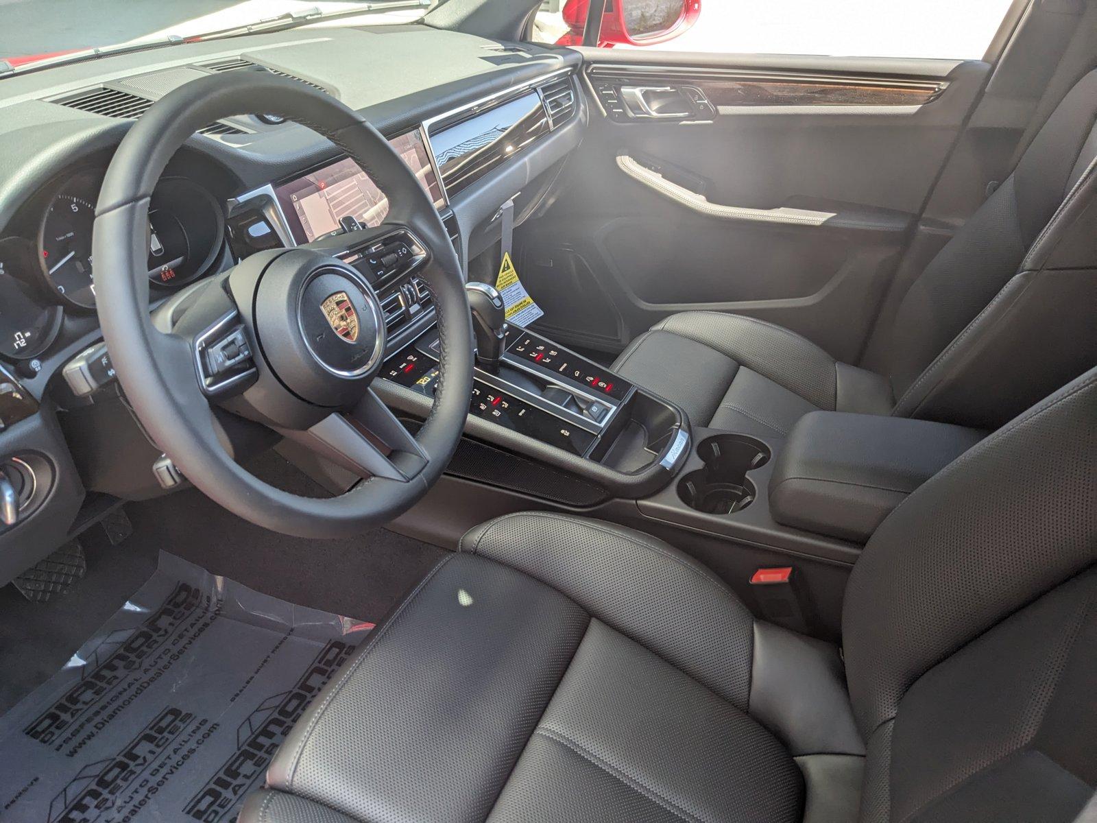 2024 Porsche Macan Vehicle Photo in Towson, MD 21204