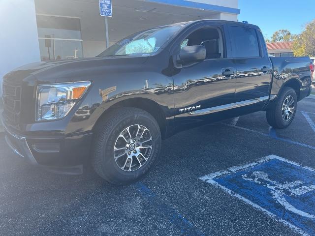 2022 Nissan Titan Vehicle Photo in VENTURA, CA 93003-8585