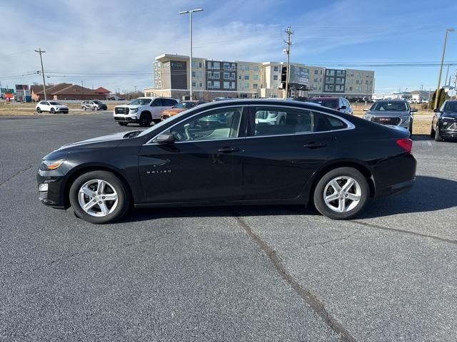 2020 Chevrolet Malibu Vehicle Photo in LEWES, DE 19958-4935