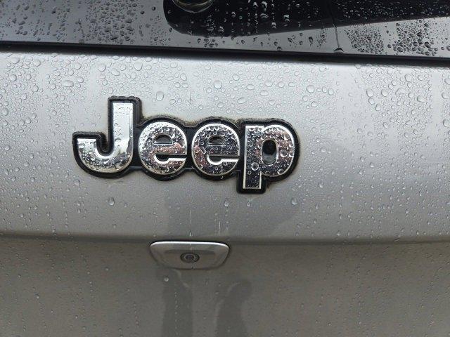 2015 Jeep Cherokee Vehicle Photo in EVERETT, WA 98203-5662