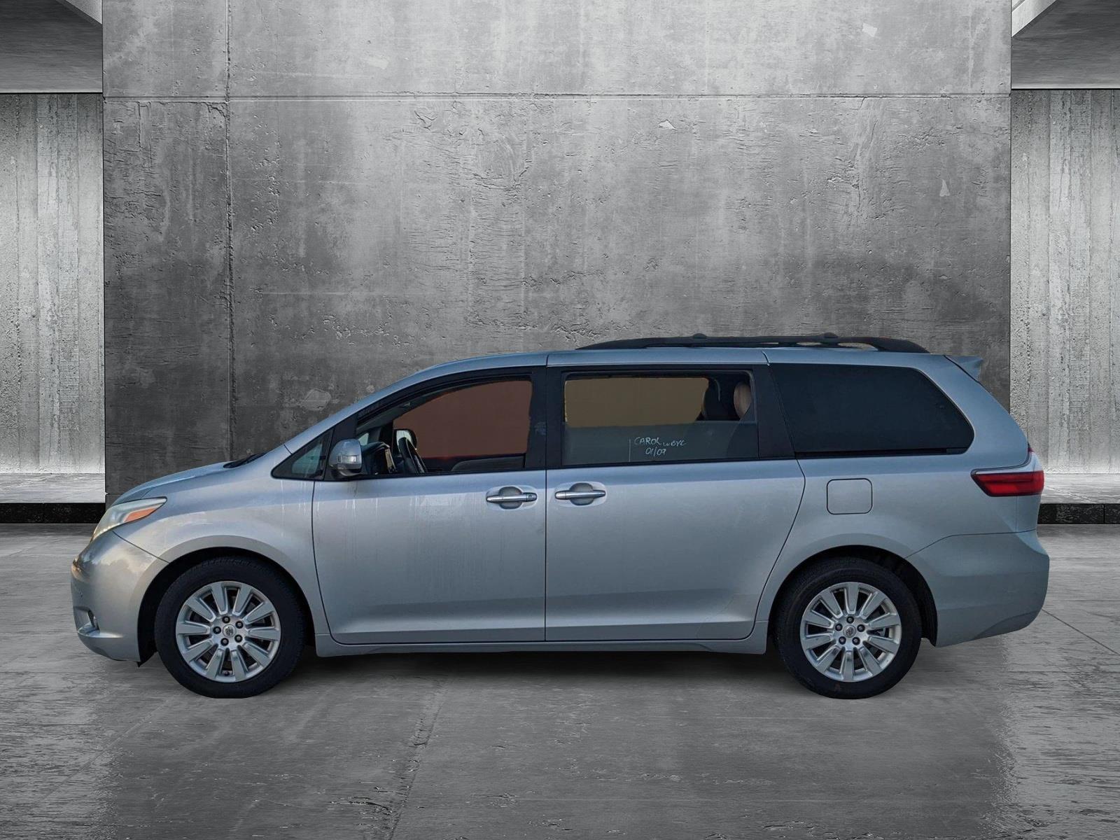 2015 Toyota Sienna Vehicle Photo in Davie, FL 33331