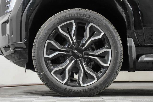 2025 GMC Sierra EV Vehicle Photo in PUYALLUP, WA 98371-4149