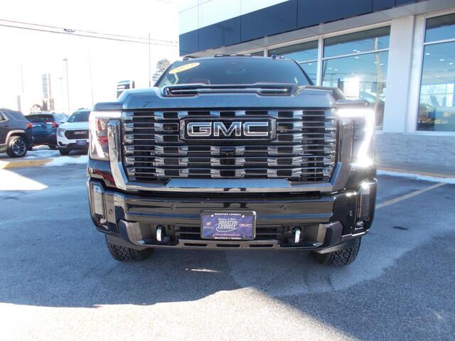 2024 GMC Sierra 3500 HD Vehicle Photo in LOWELL, MA 01852-4336