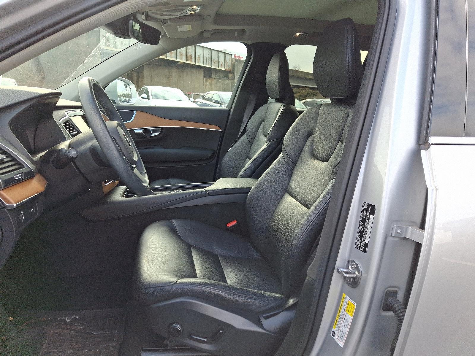 2022 Volvo XC90 Vehicle Photo in Trevose, PA 19053