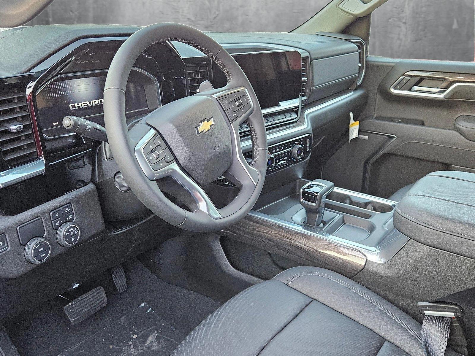 2025 Chevrolet Silverado 1500 Vehicle Photo in GREENACRES, FL 33463-3207